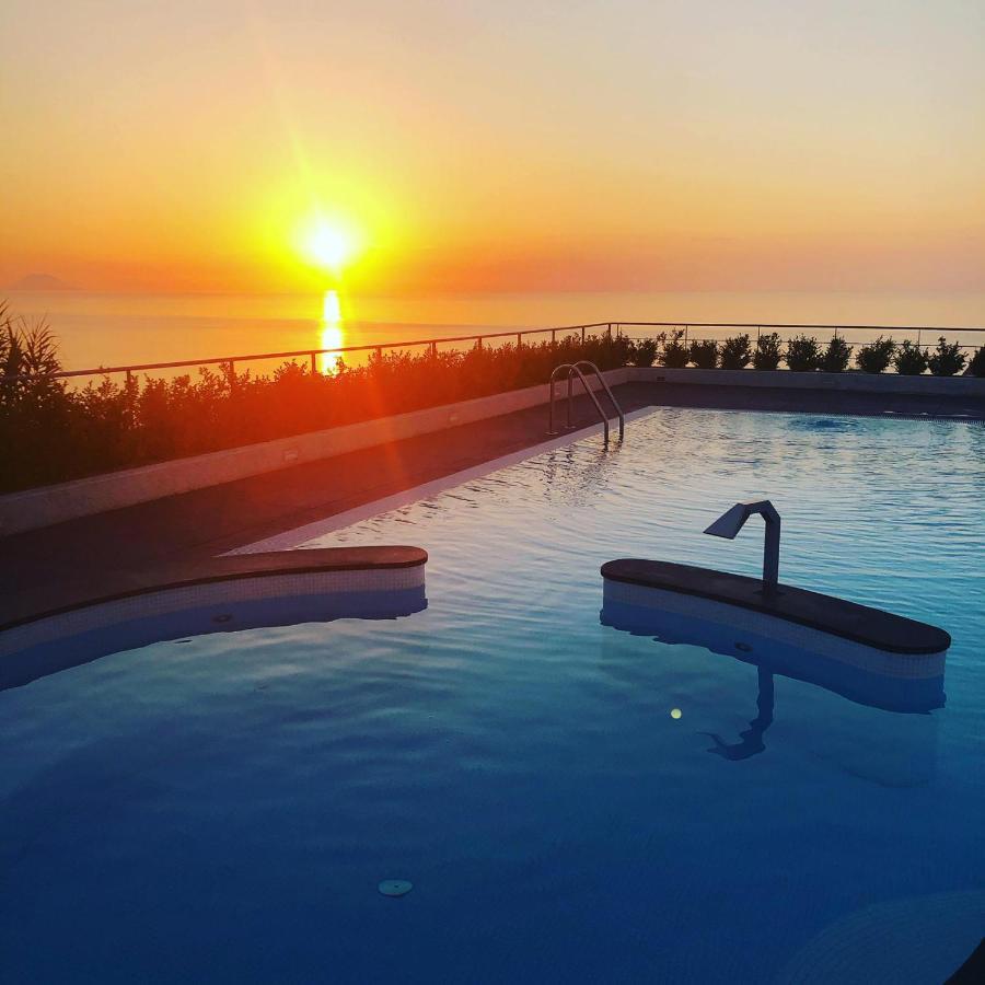 Villa Nove - Residence Dei Fiori Zambrone Dış mekan fotoğraf