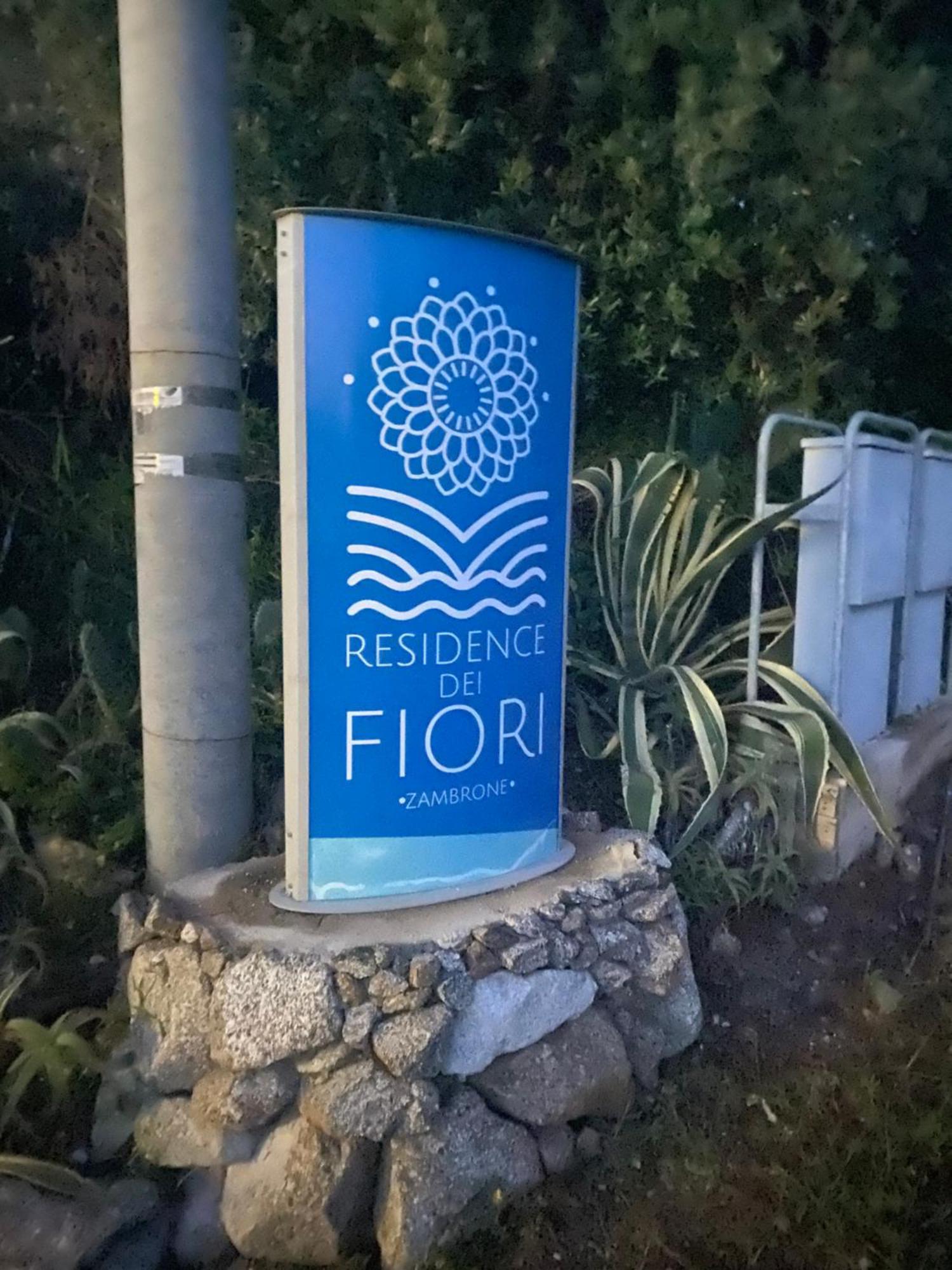 Villa Nove - Residence Dei Fiori Zambrone Dış mekan fotoğraf