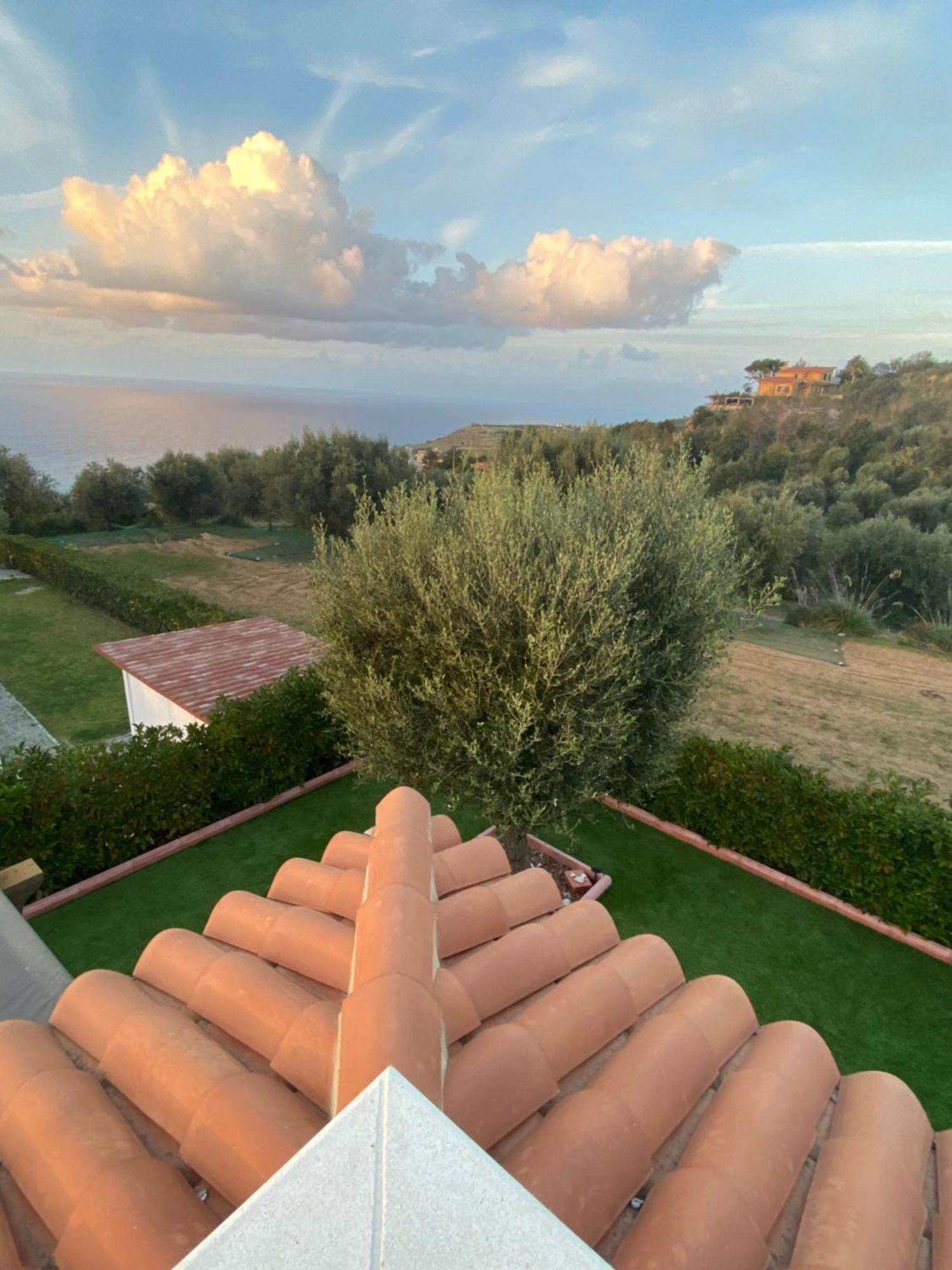 Villa Nove - Residence Dei Fiori Zambrone Dış mekan fotoğraf